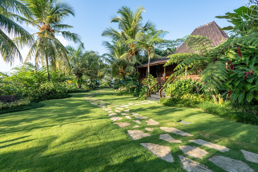 Ubud Valley Boutique Resort 51/64