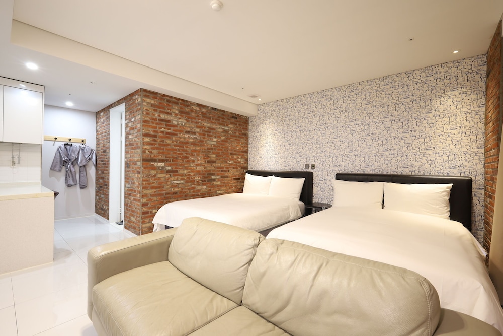 JB Design Hotel 23/77