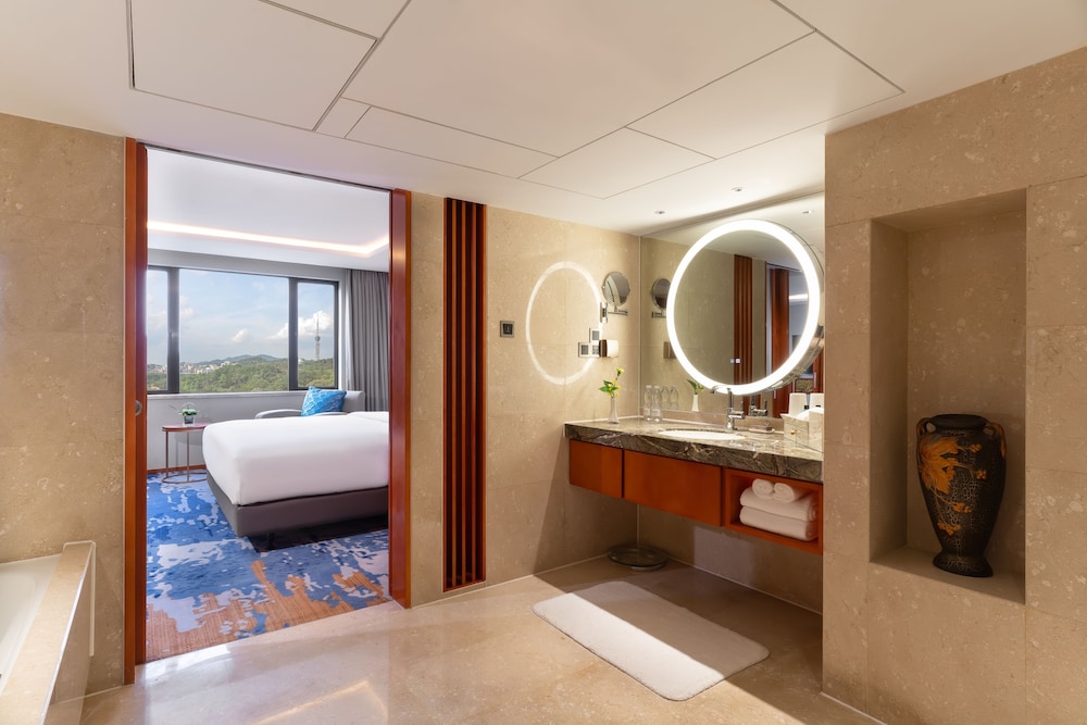 China Hotel Guangzhou photo3