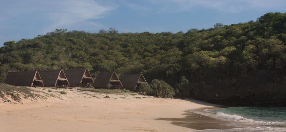 Jeeva Beloam Beach Camp 49/58