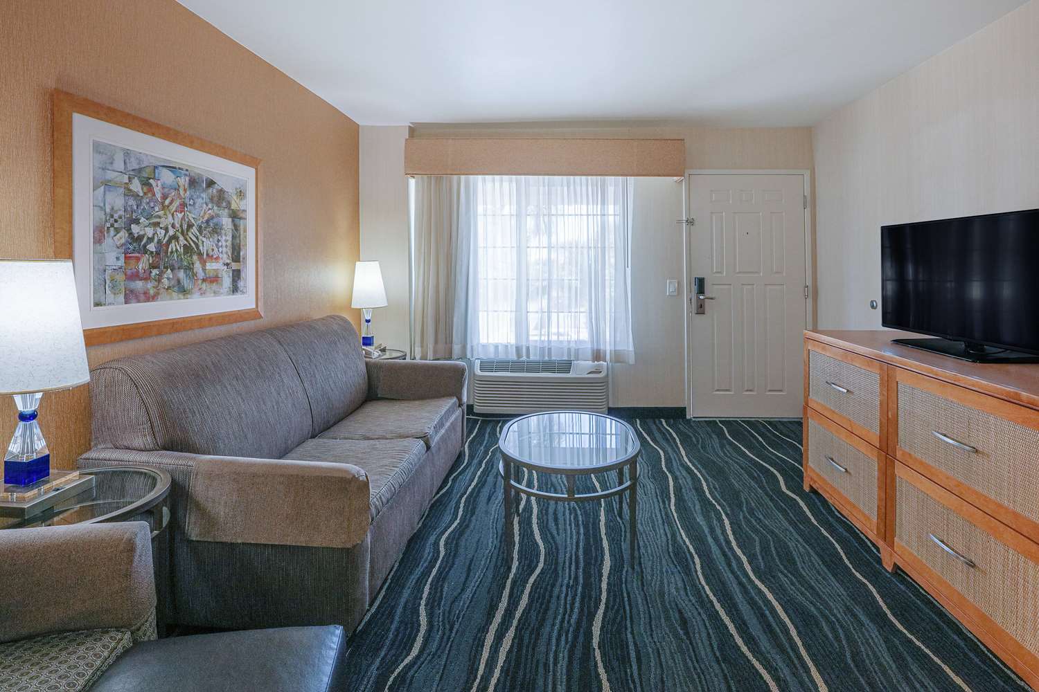 Ramada By Wyndham Costa Mesa/Newport Beach 25/38