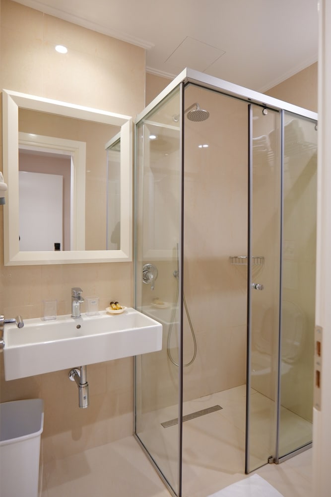 Hotel Luxury 48/48