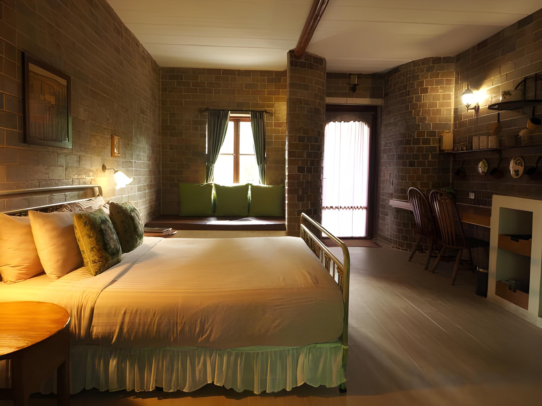 Garden Suite, King Bed, Sofa