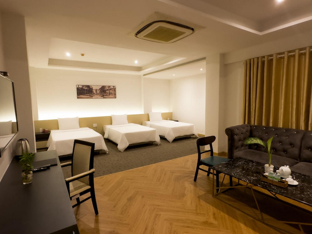 Dong Kinh Hotel 34/49