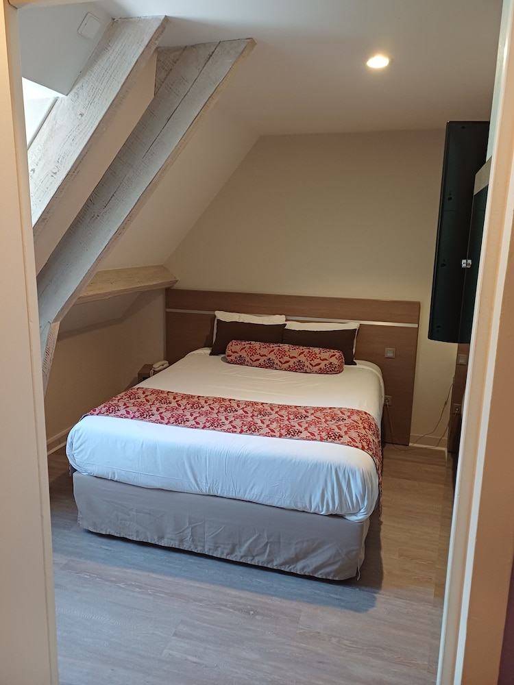 HOSTELLERIE DU CAUSSE 2/31