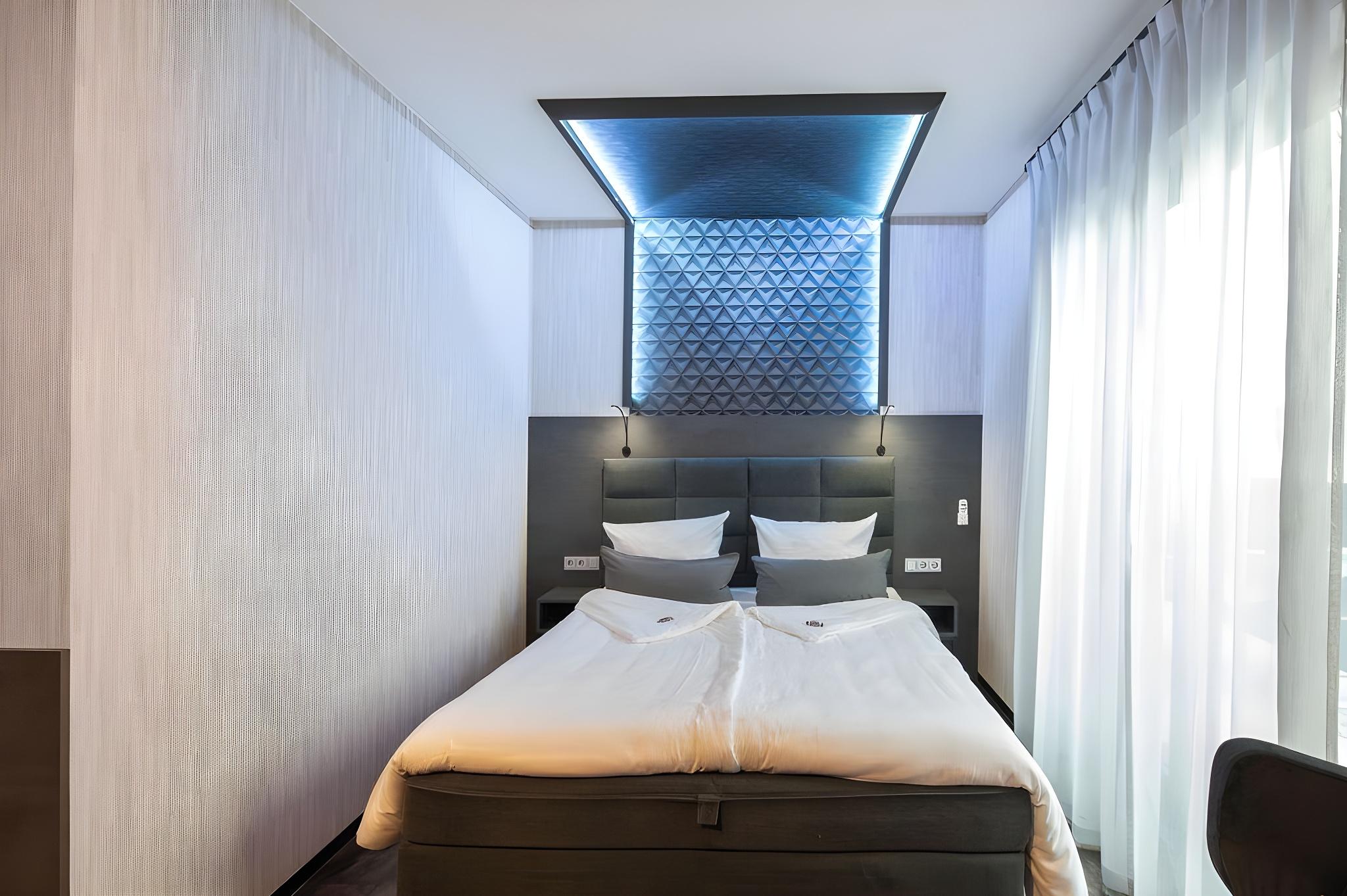 PREMIUM, DOUBLE BED, PREMIUM BUILDING
