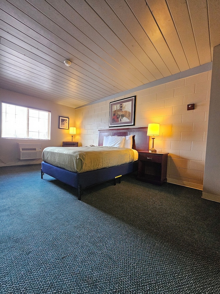 1st Choice Inn Rawlins 34/60