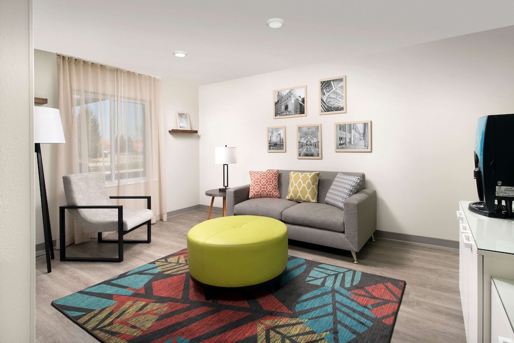 Woodspring Suites Orlando International Drive 21/43