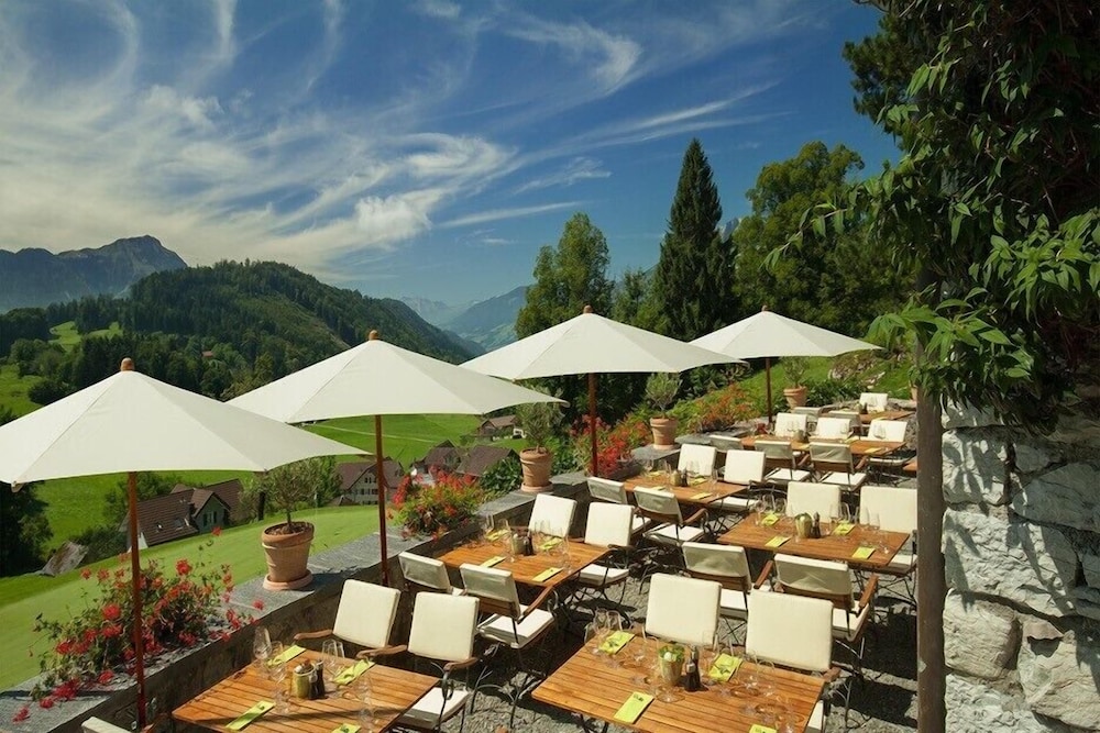 Burgenstock Hotel & Alpine Spa 86/90