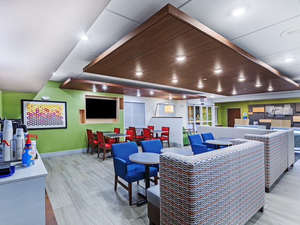 Holiday Inn Express Hotel And Suites Dallas Lewisville 50/69