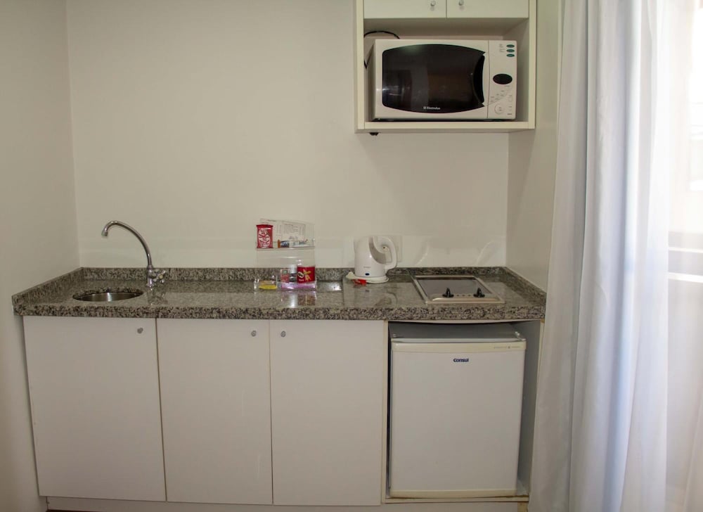 Twin Towers Flat 14/62