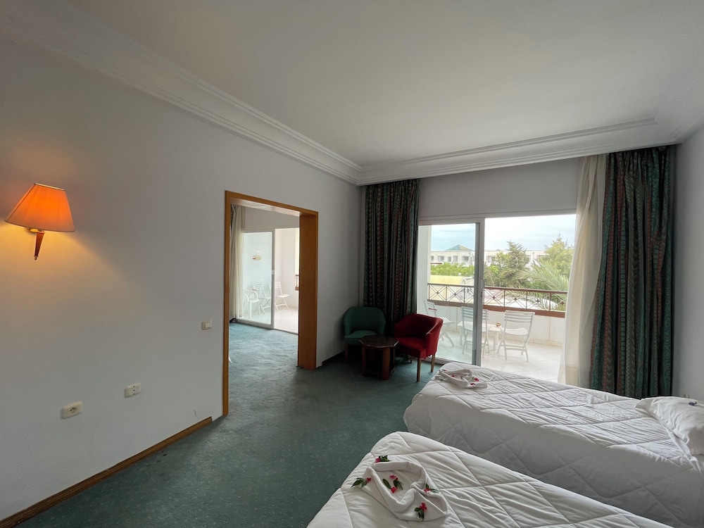Marina Palace 28/69