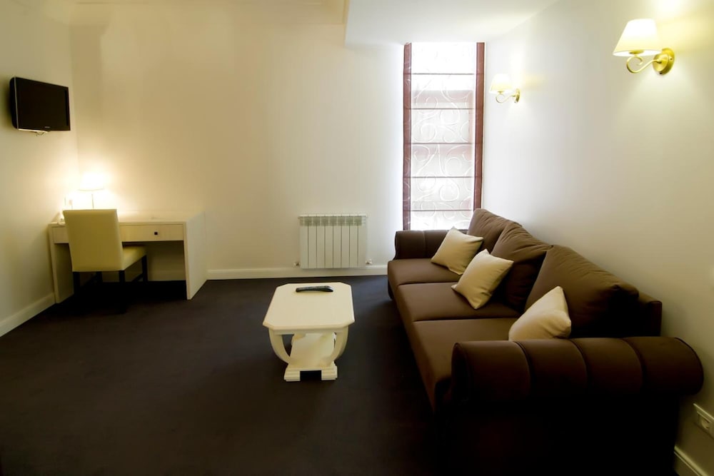 Villa Rossa Hotel 22/34
