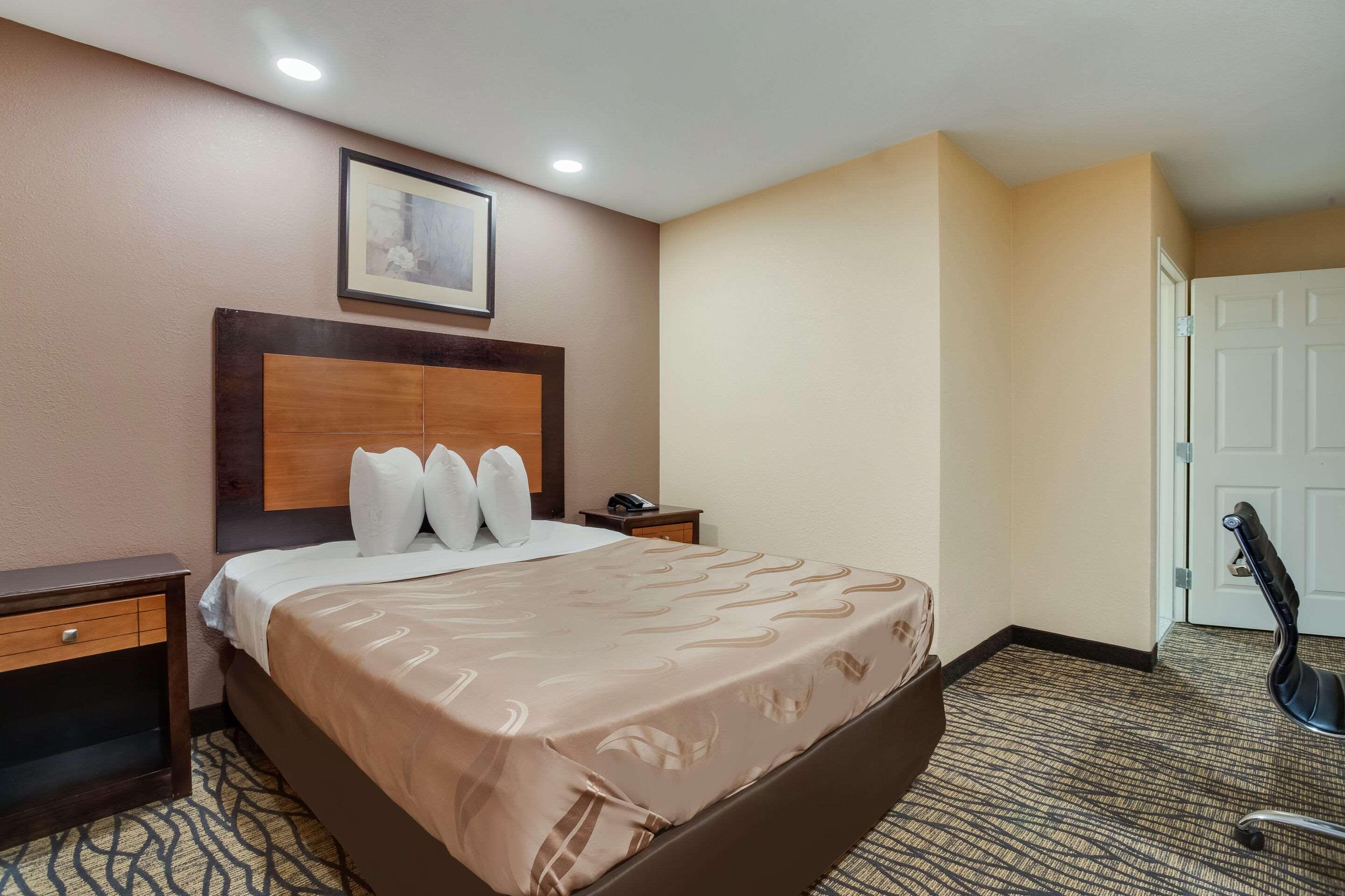 Room, King Bed