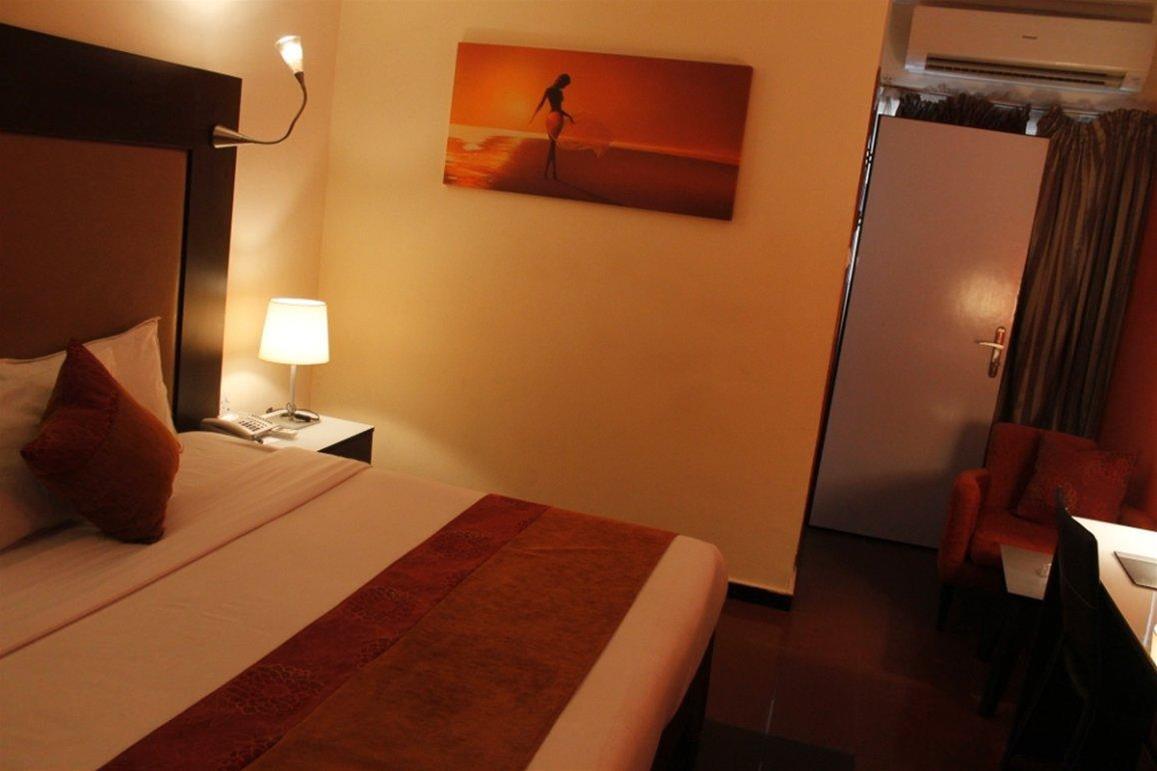 Thornberry Hotel De Island 7/16