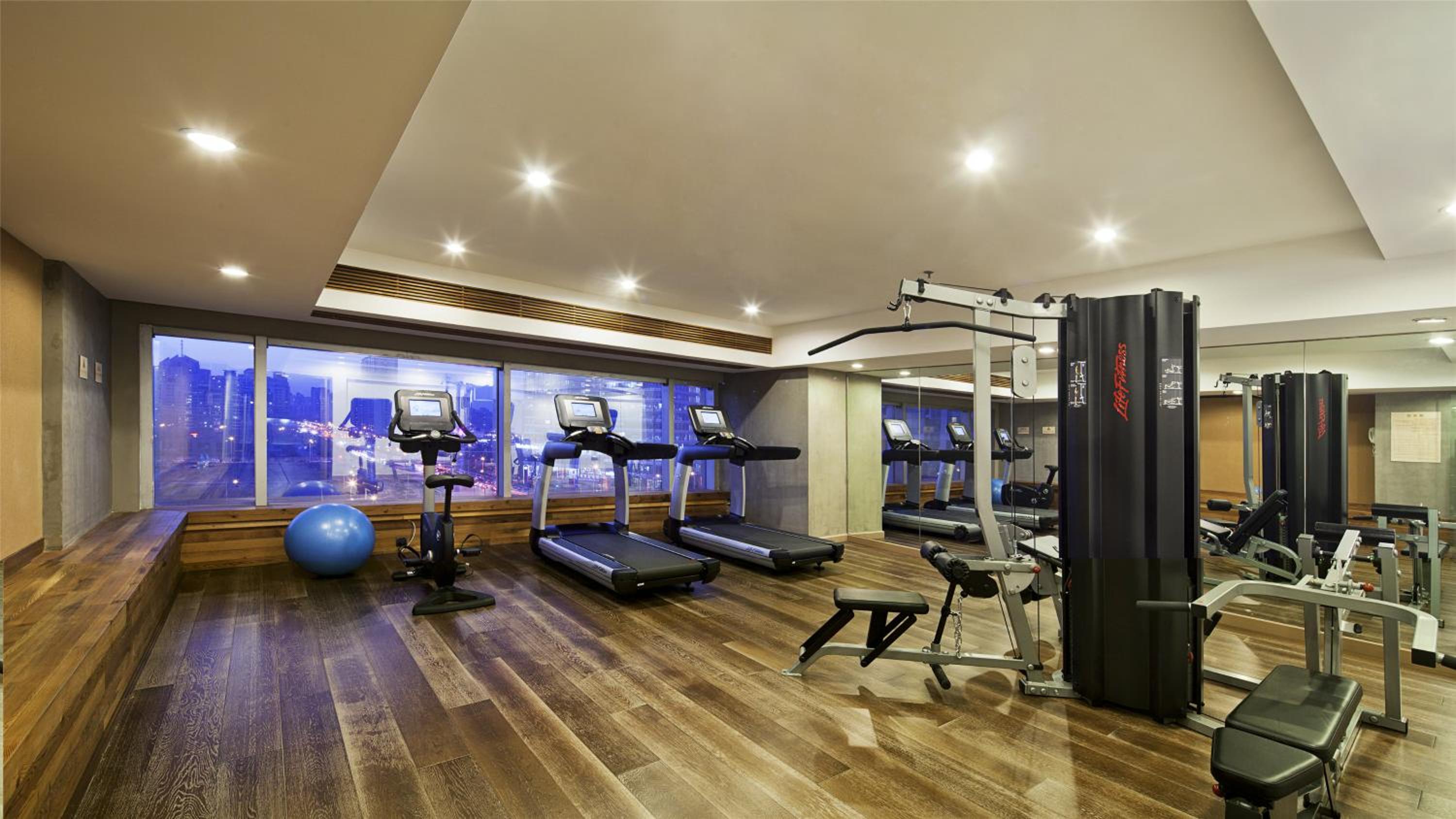 Holiday Inn Express Zhongguancun 18/50