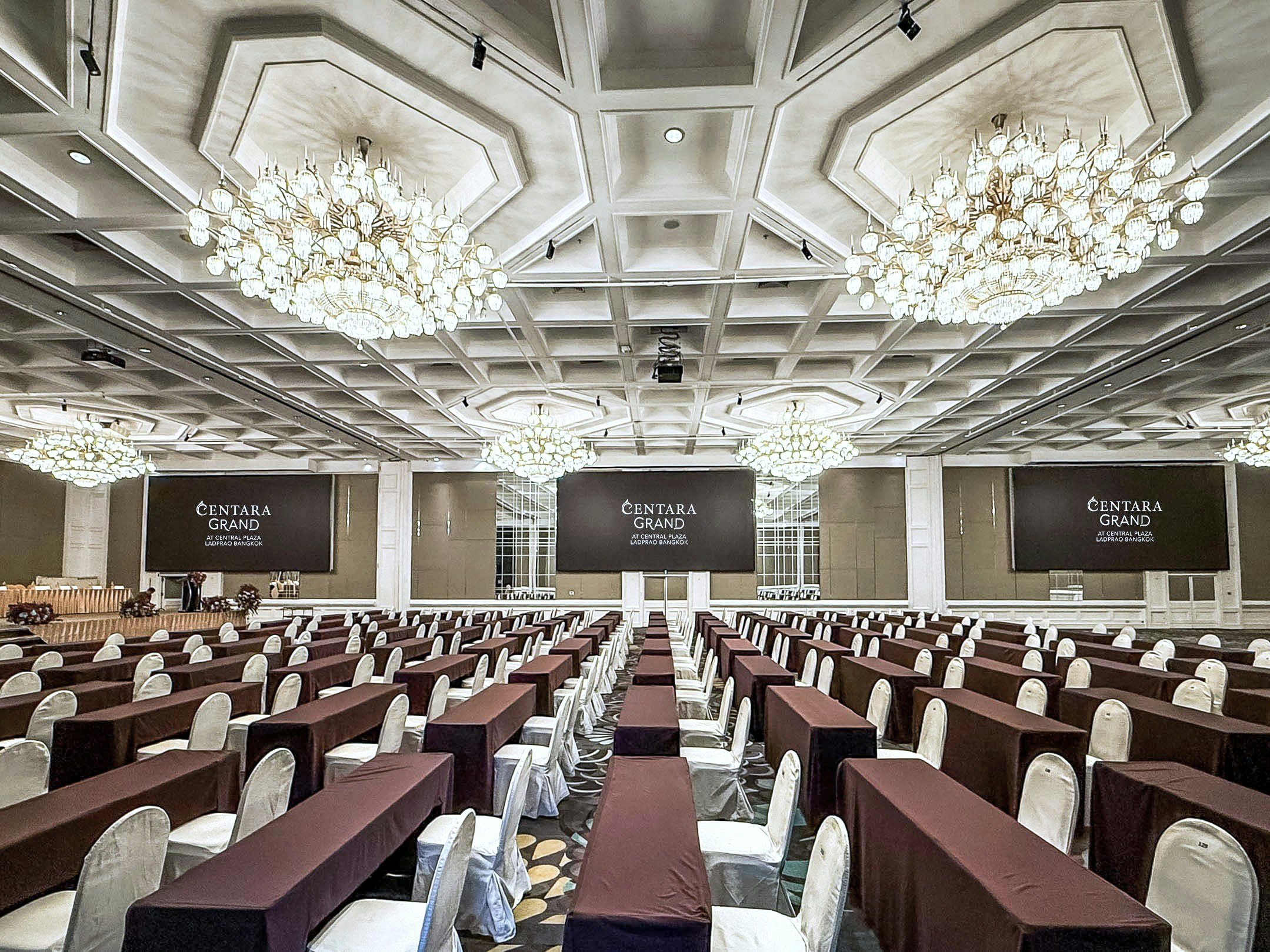 Centara Grand At Central Plaza Ladprao Bangkok 69/82