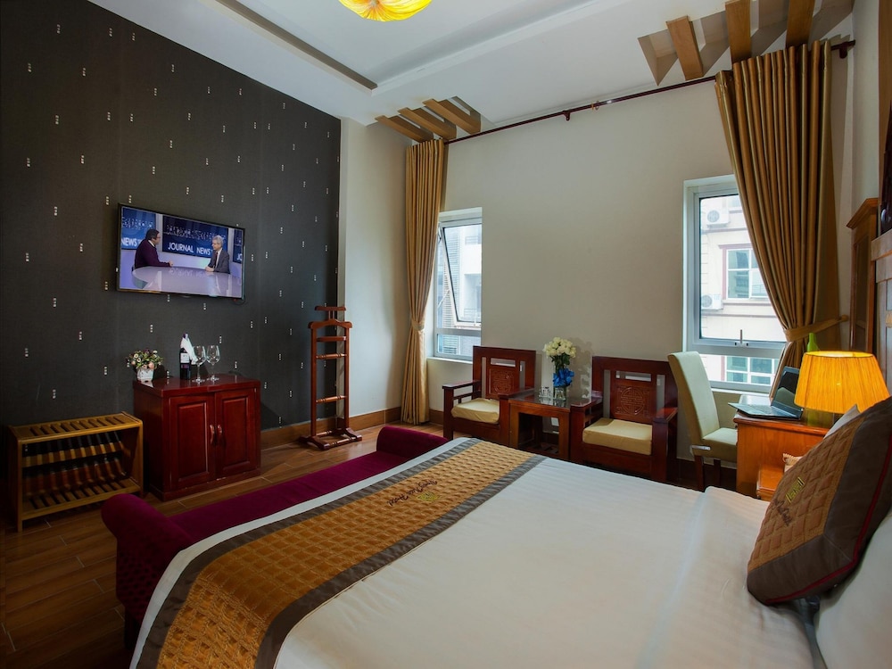 غرفة عائلية بسرير كوين وسرير فردي، Vong Xua Hotel 4/6