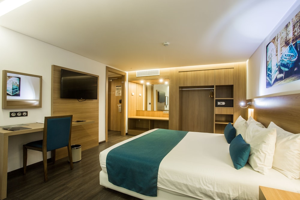 Fredj Hotel And Spa 12/48