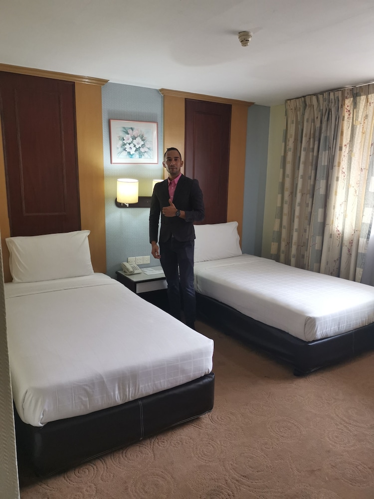 Palace Hotel 29/45