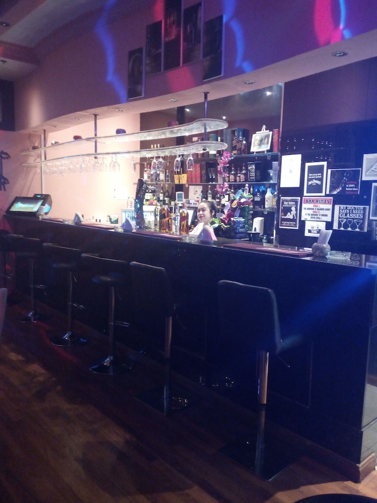 Royal View Hotel 52/59