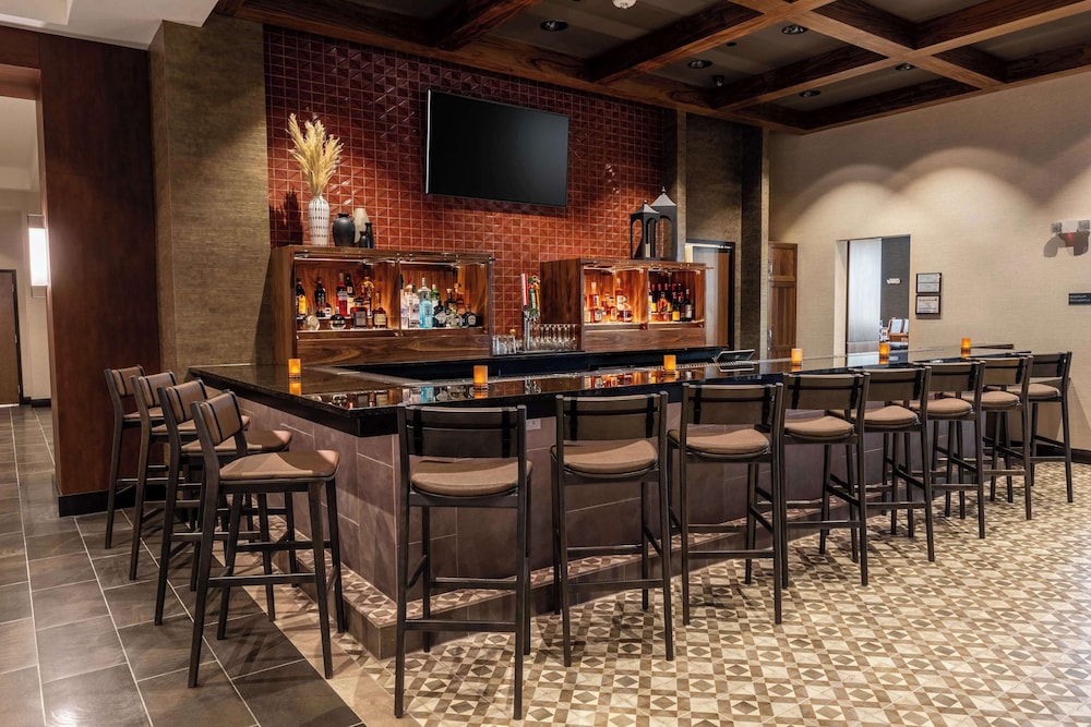 Drury Plaza Hotel Dallas Arlington 37/50