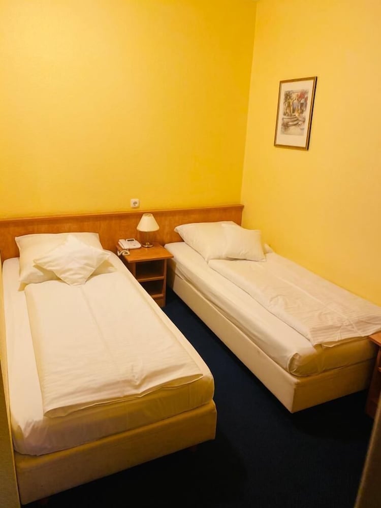 Friends Hotel Kerpen 12/48