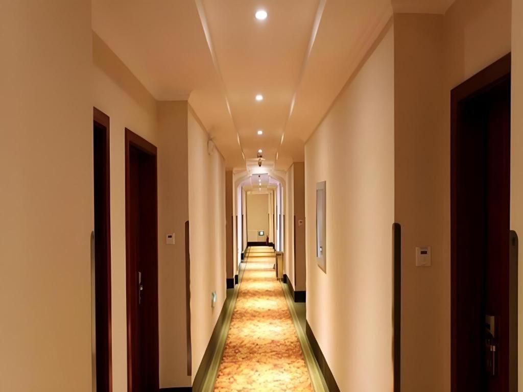 GreenTree Inn Liaoning Province Huludao City Xingcheng Shoushan Express Hotel 35/46