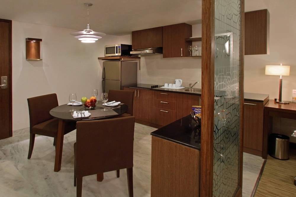 Four Points by Sheraton Hotel and Serviced Apartments Pune 37/47