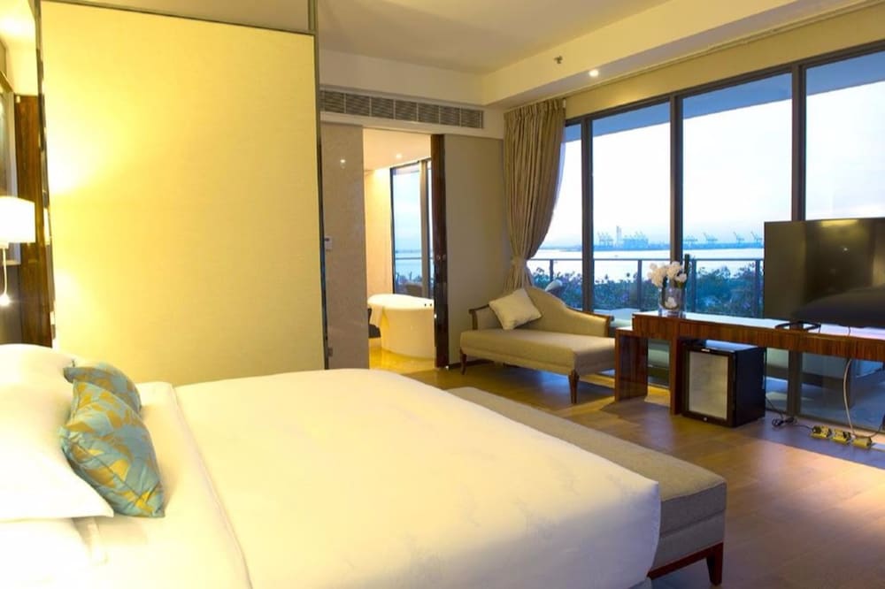 Forest City Marina Hotel 19/66