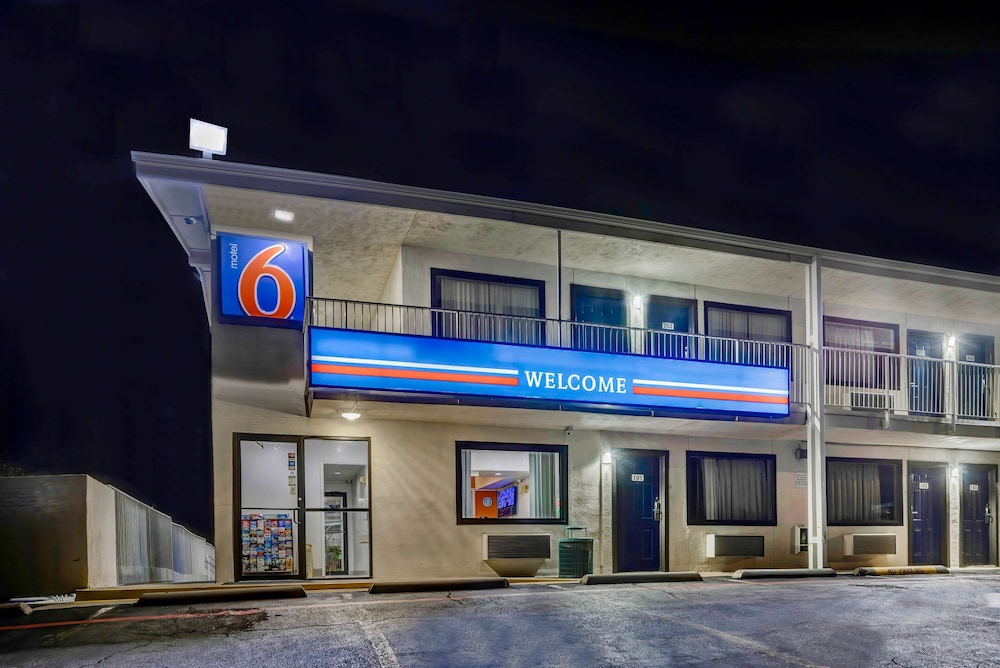 Motel6 Denton, TX - UNT