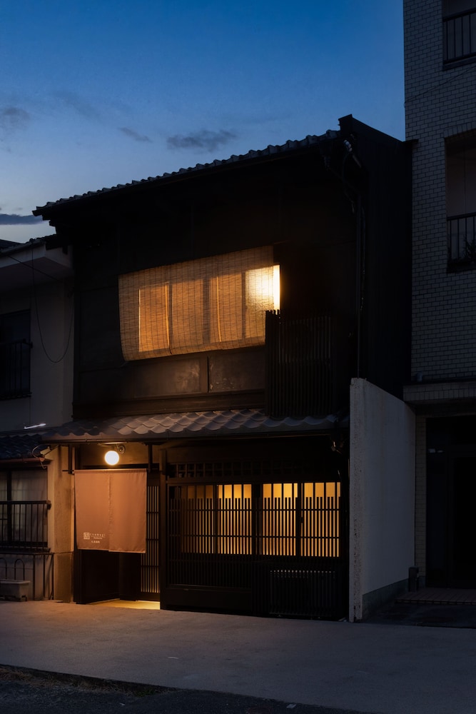 TSUMUGI HACHIJOMINAMOTOCHO [VR] 2/47