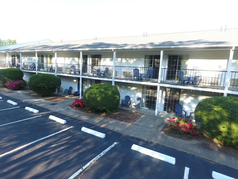 Tidewater Inn 61/70