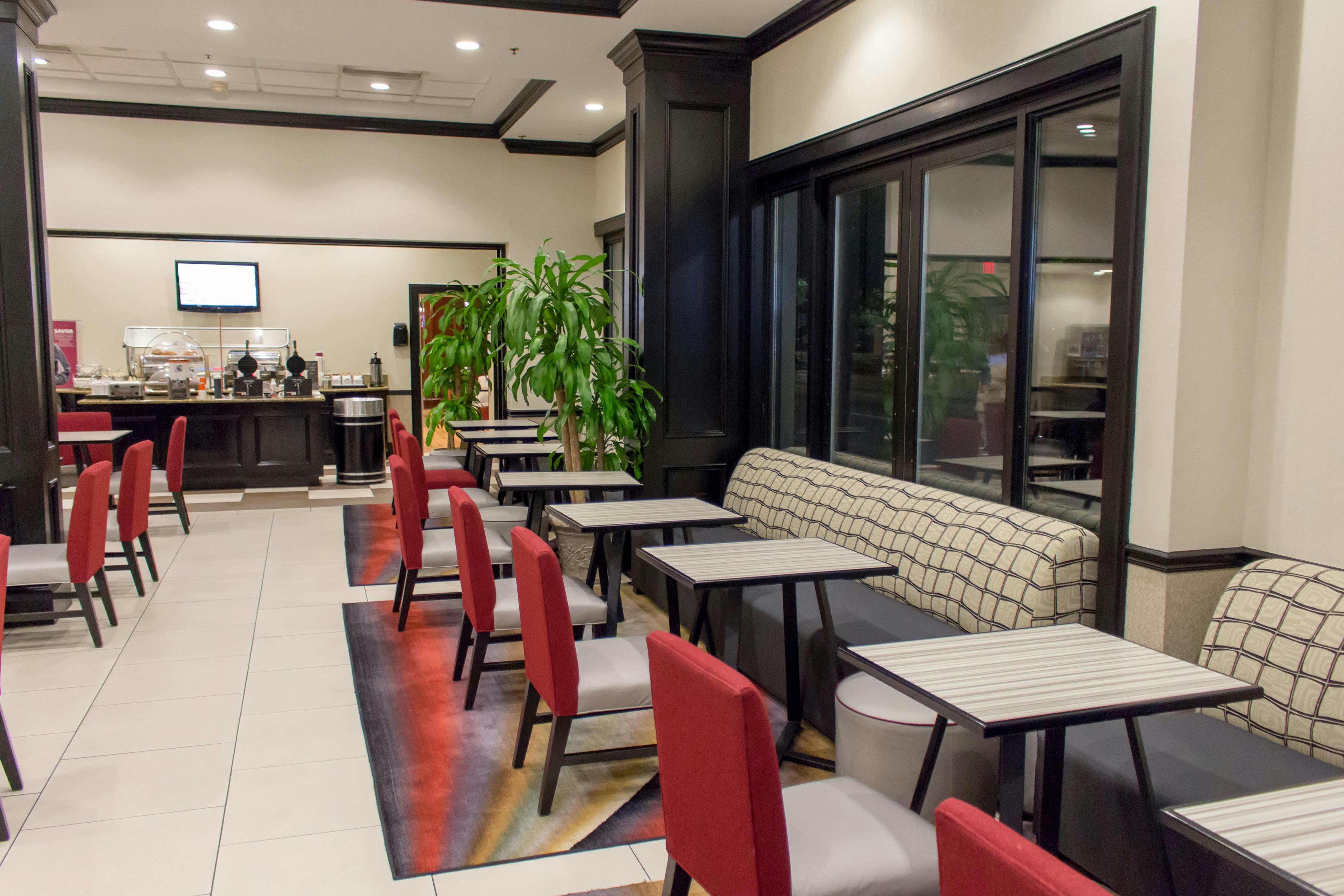 Hampton Inn Savannah - Historic District 24/32