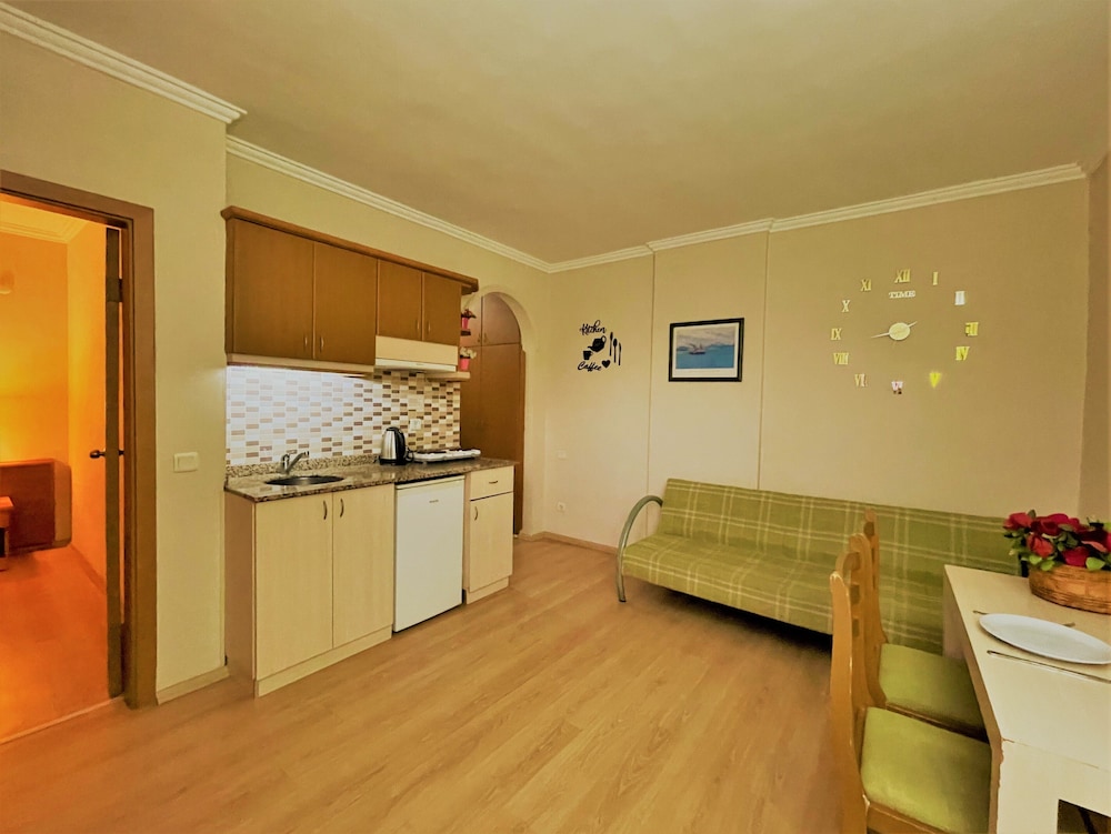 SELECT APART HOTEL 11/50