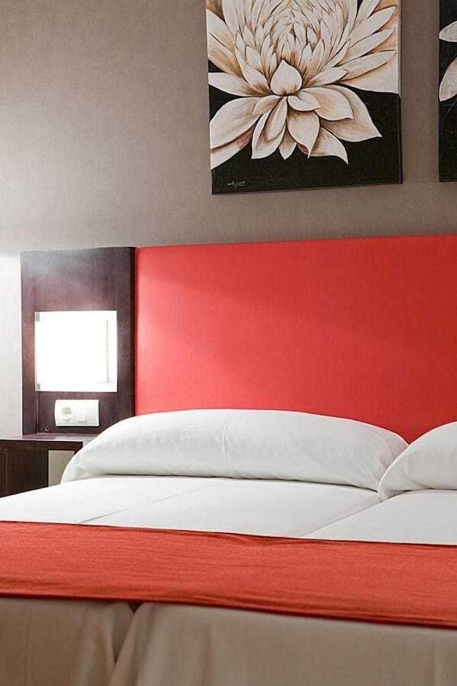 Hostal Carlos Iii 25/43