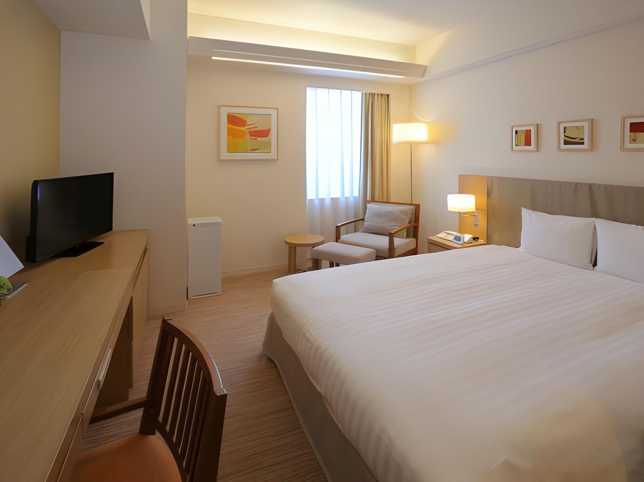 Executive, Single, Queen Bed