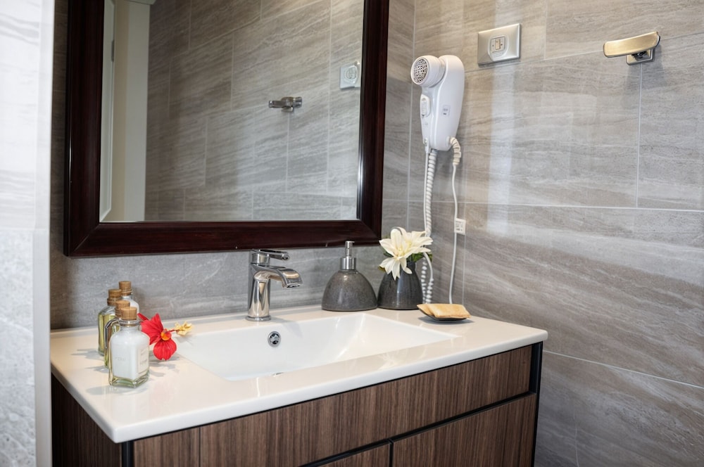 Hare Nua Hotel Boutique 70/71
