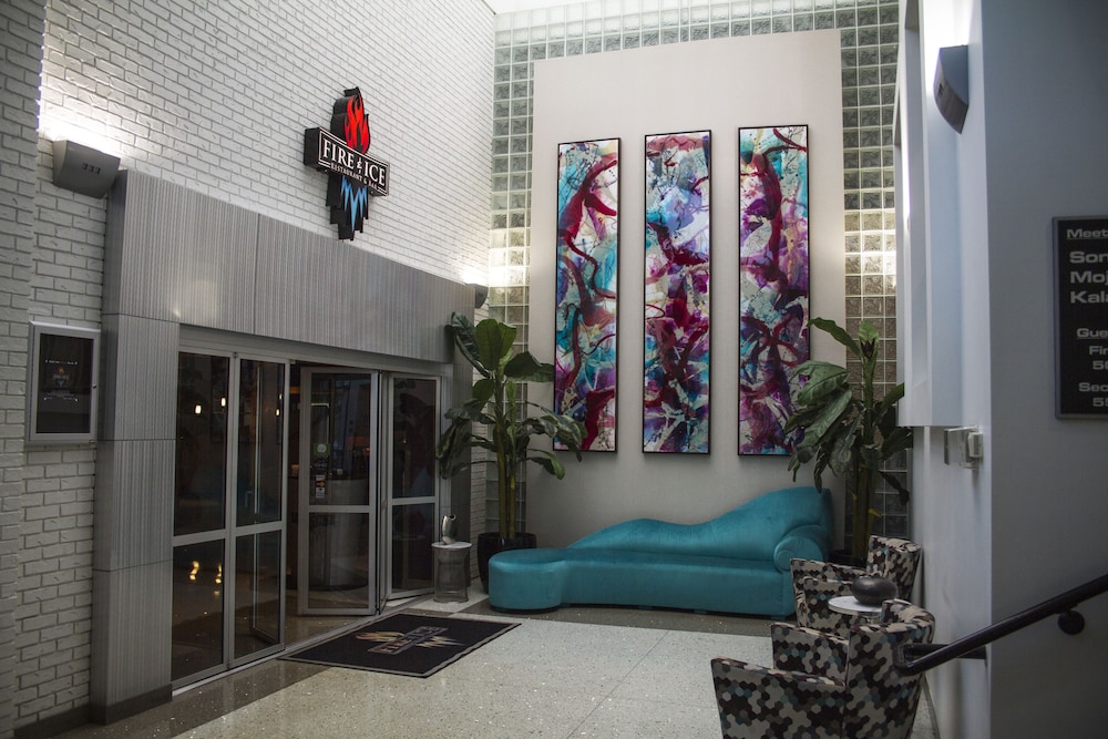 Oasis Hotel & Conv. Center, Ascend Hotel Collection 25/38