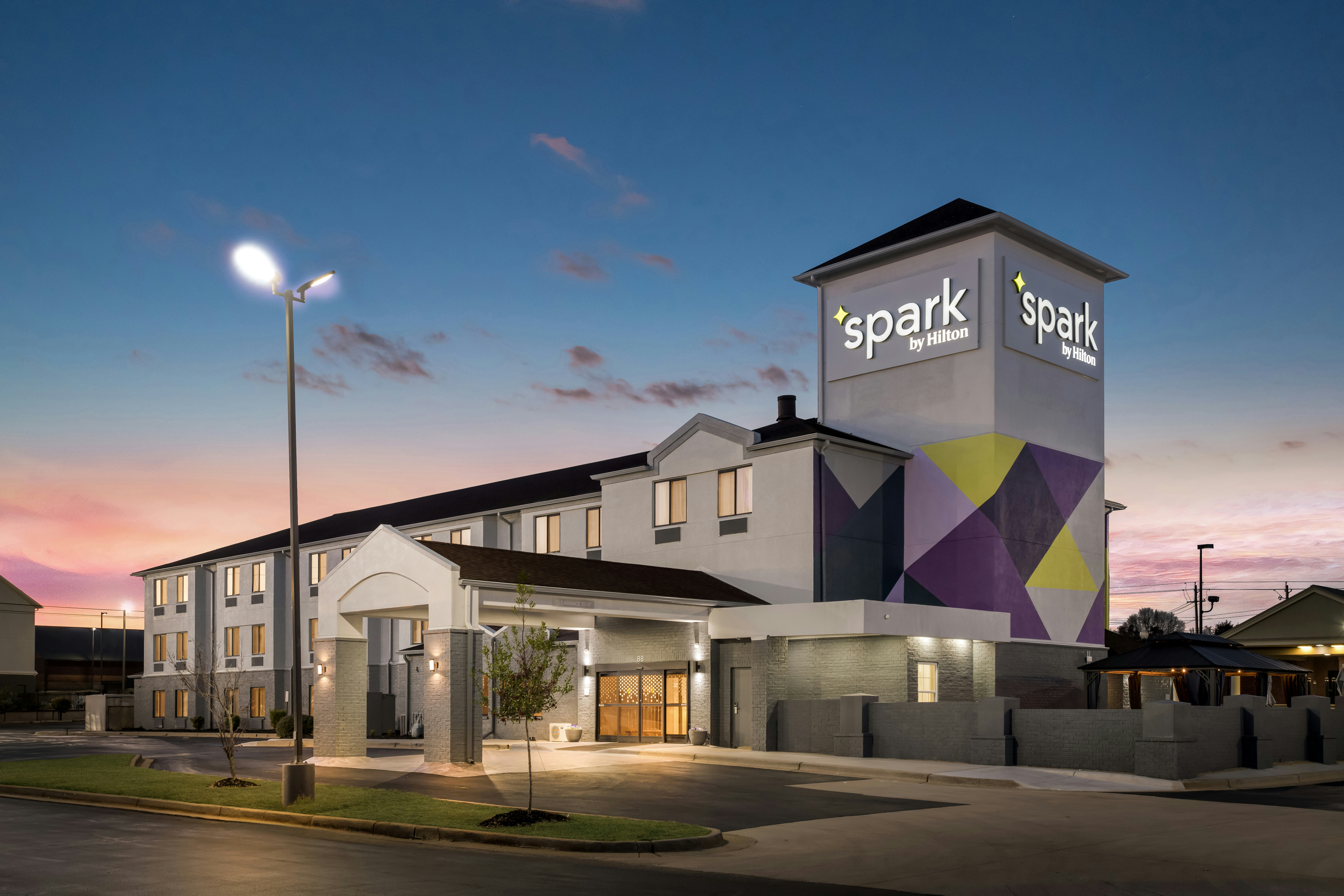 Spark by Hilton Oxford 3/27