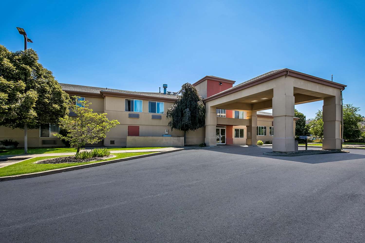 Americas Best Value Sandman Inn 35/37