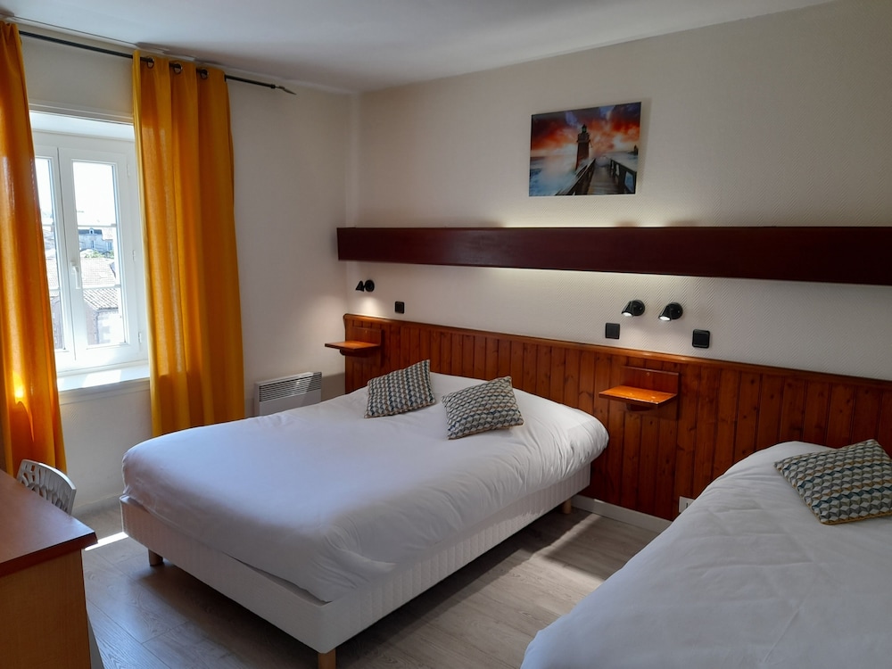 Sorti P Tit Dej Hotel Saintes 15/50