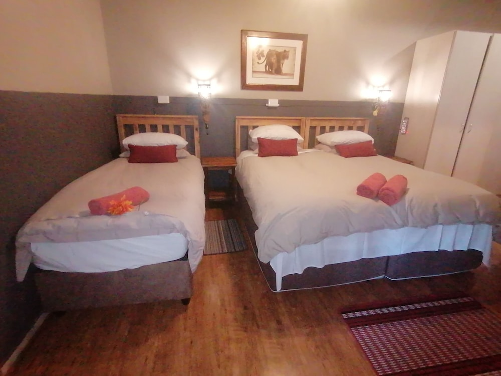 Ibis Place Guest House 11/50