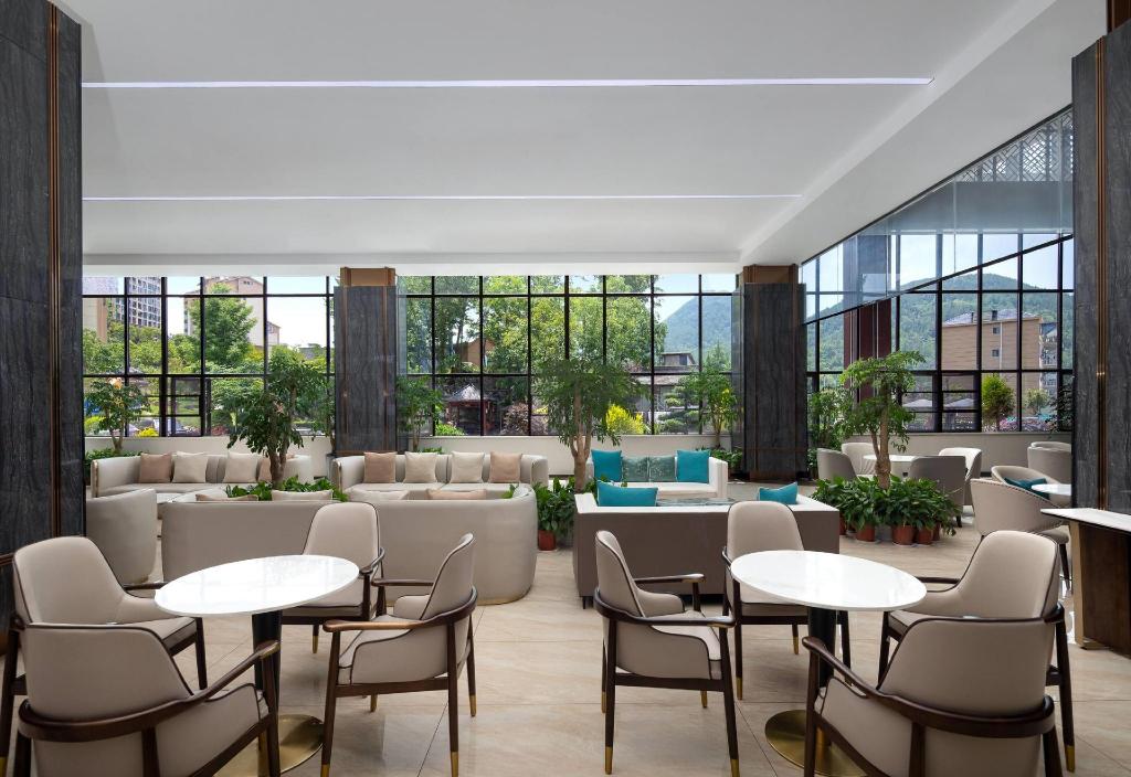 Ramada Encore by Wyndham Enshi Huaxi Valley 26/29