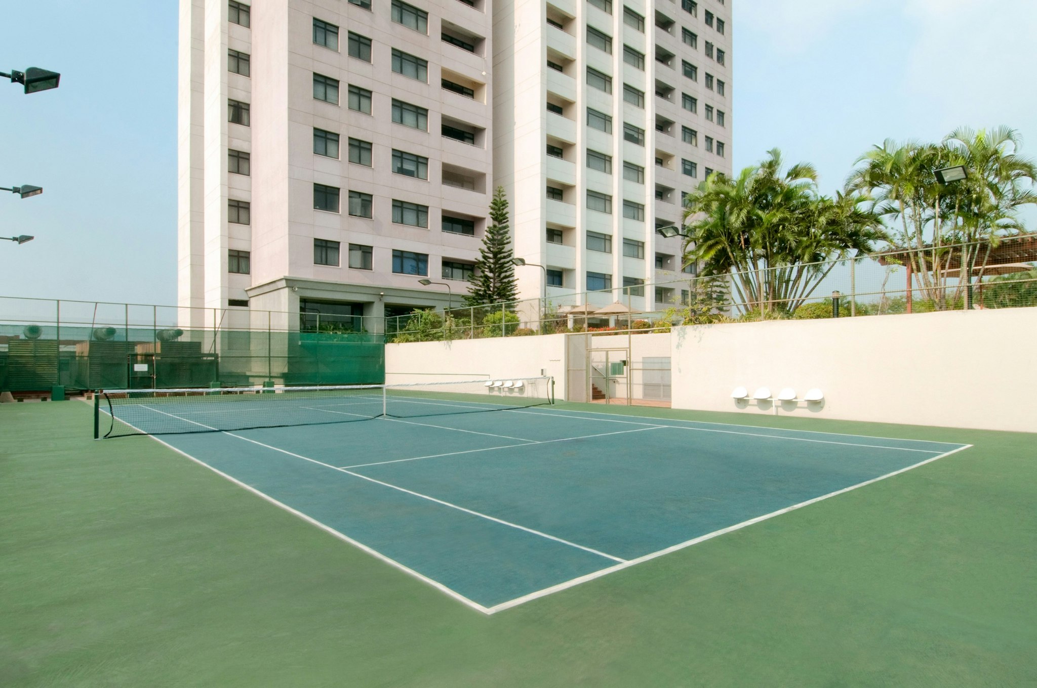 Hilton Colombo Residence 30/83