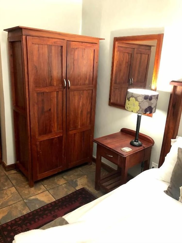 Cornerstone B&B Kroonstad 4/40