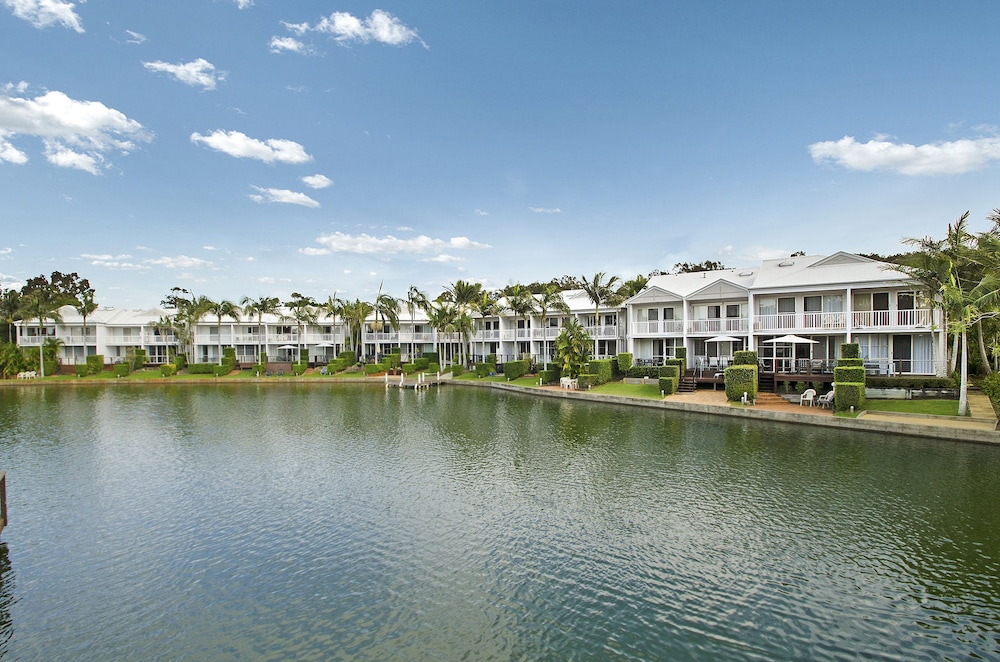 PORTSIDE NOOSA WATERS 21/31