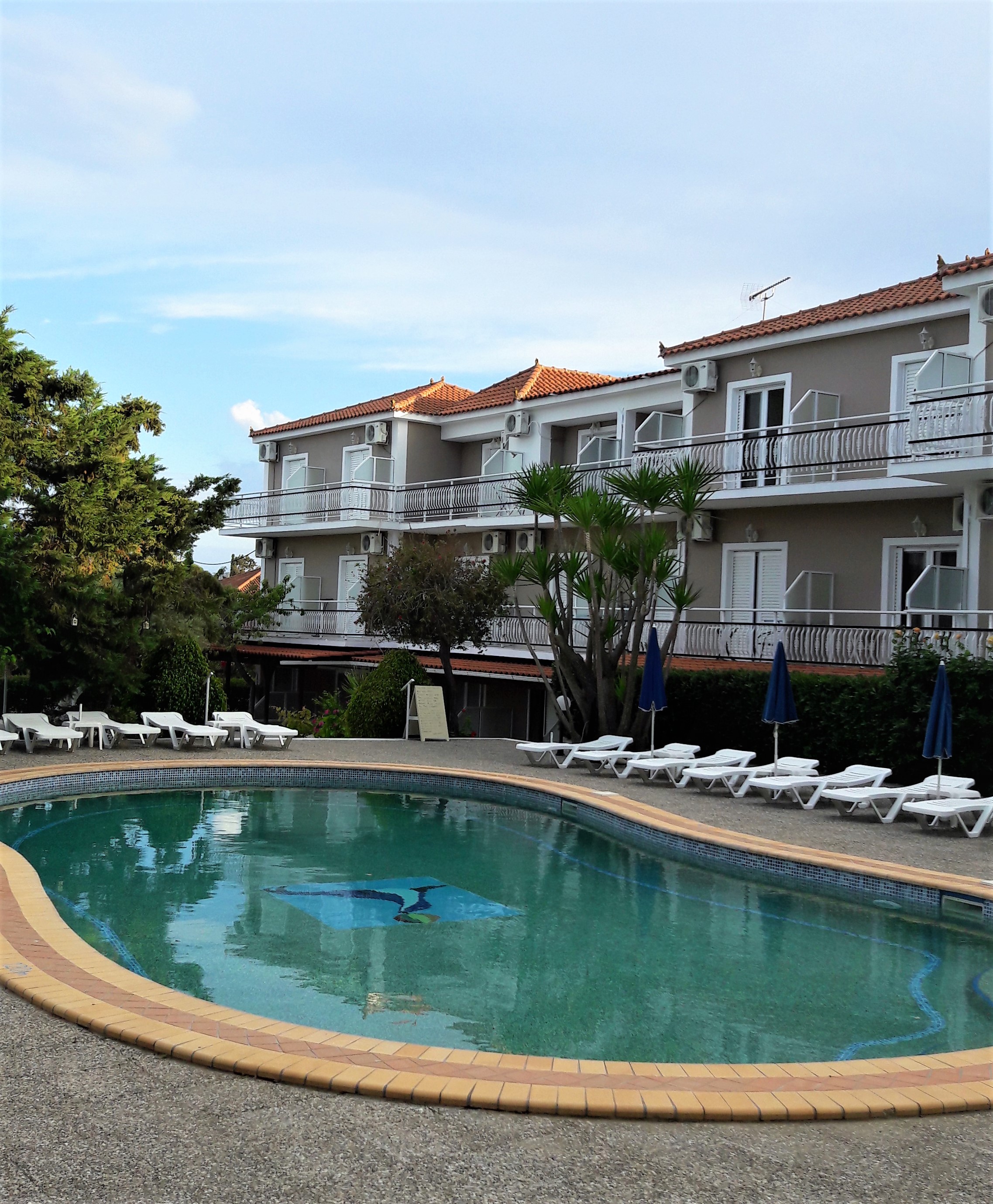 MEGARA HOTEL 6/17
