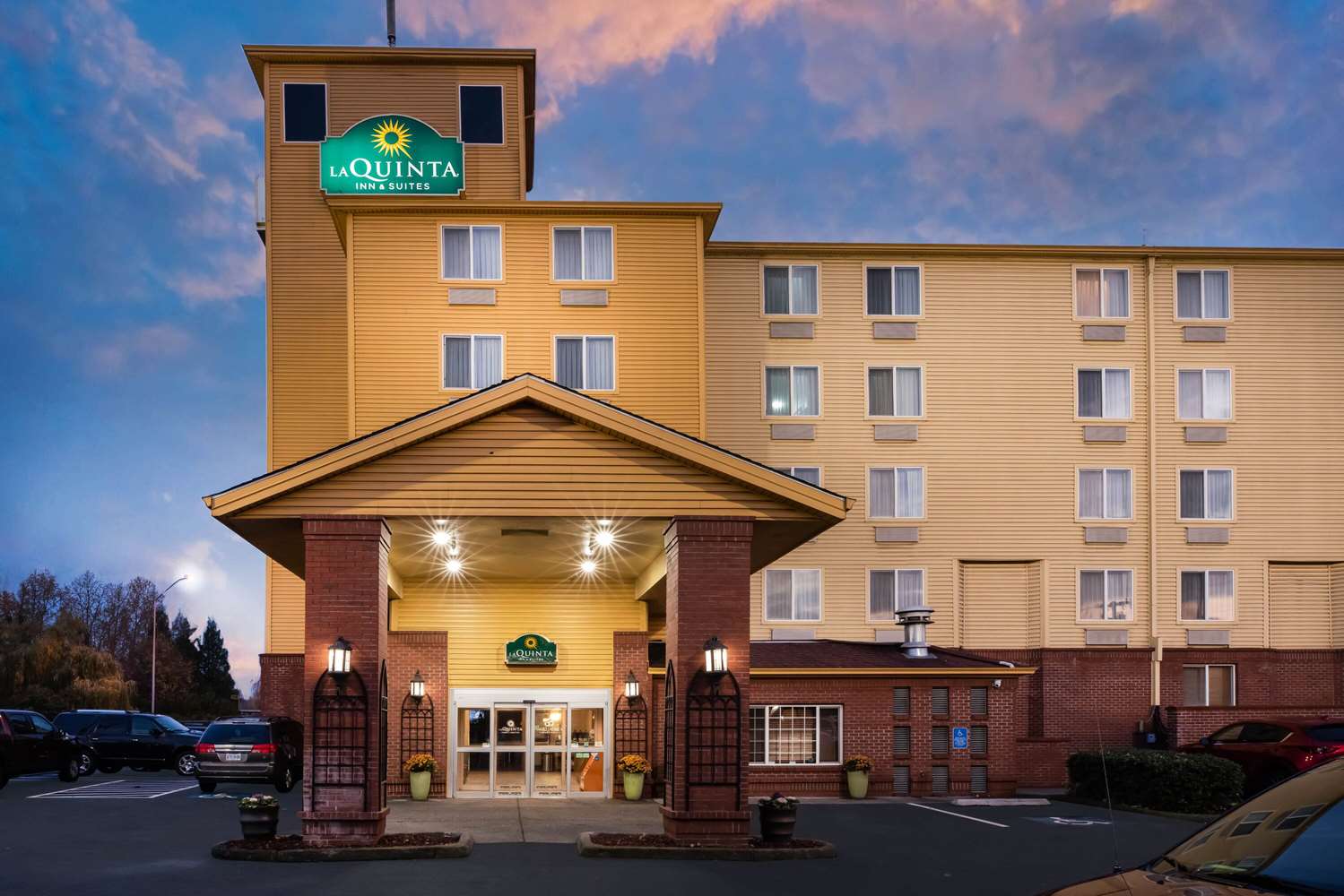 La Quinta Inn & Suites by Wyndham Portland Airport 2/43