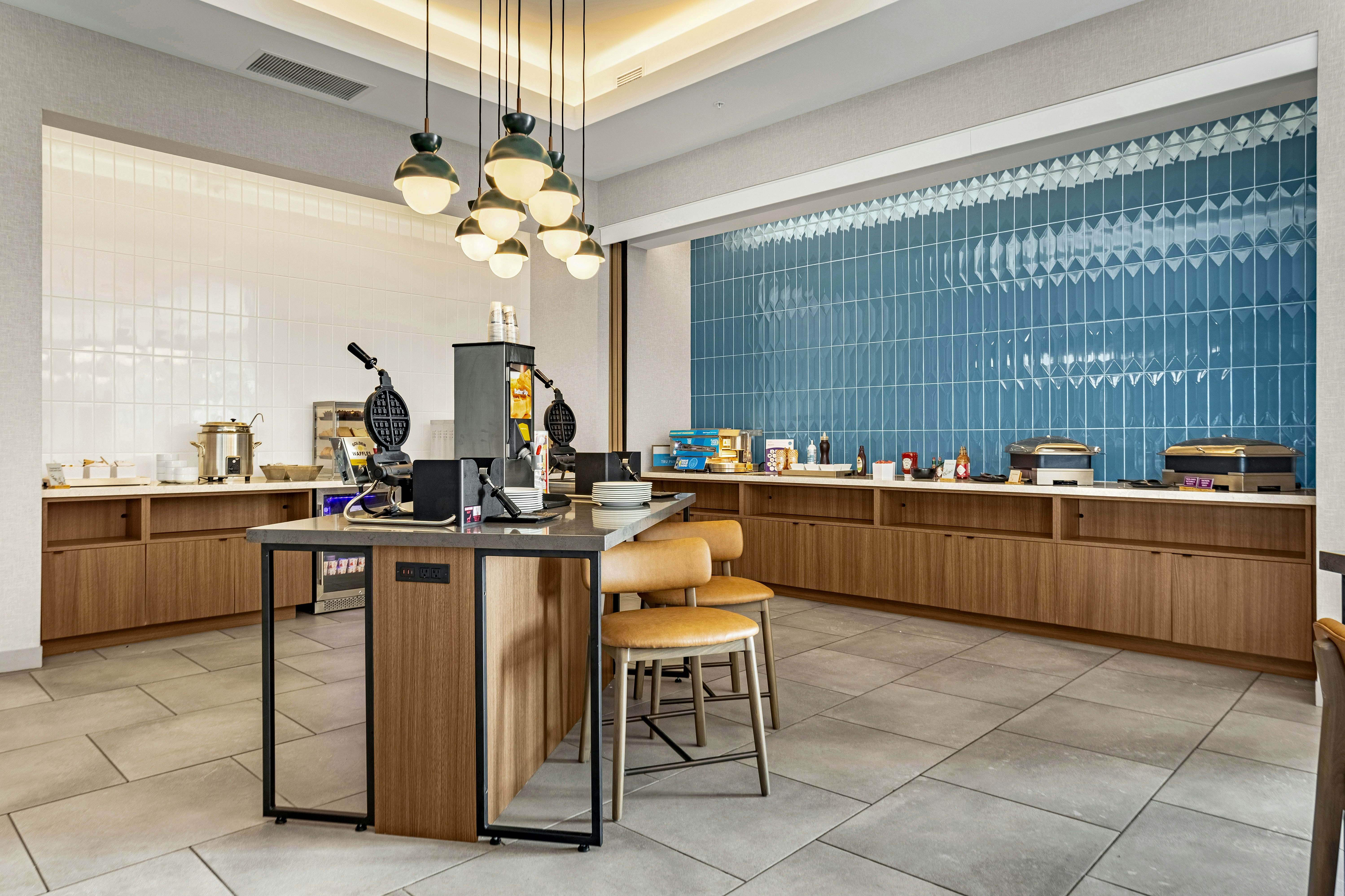 Homewood Suites by Hilton Colorado Springs Airport 8/28